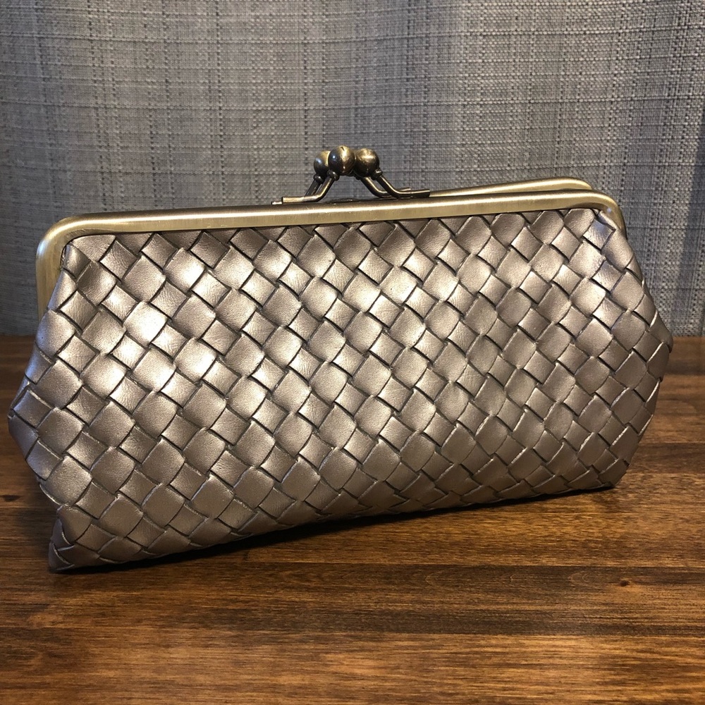 Kimichi Blue clutch